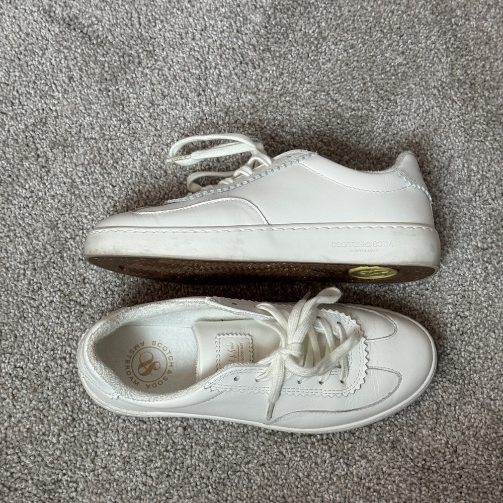 Scotch & Soda Women’s Classic White Plakka Leather Sneaker